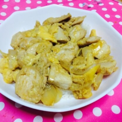 盛り付けする前に写真を撮ってしまいました(´･ω･`)
親子丼は初めて作りましたが、とっても簡単に美味しく出来ました♡
またリピしたいと思います！